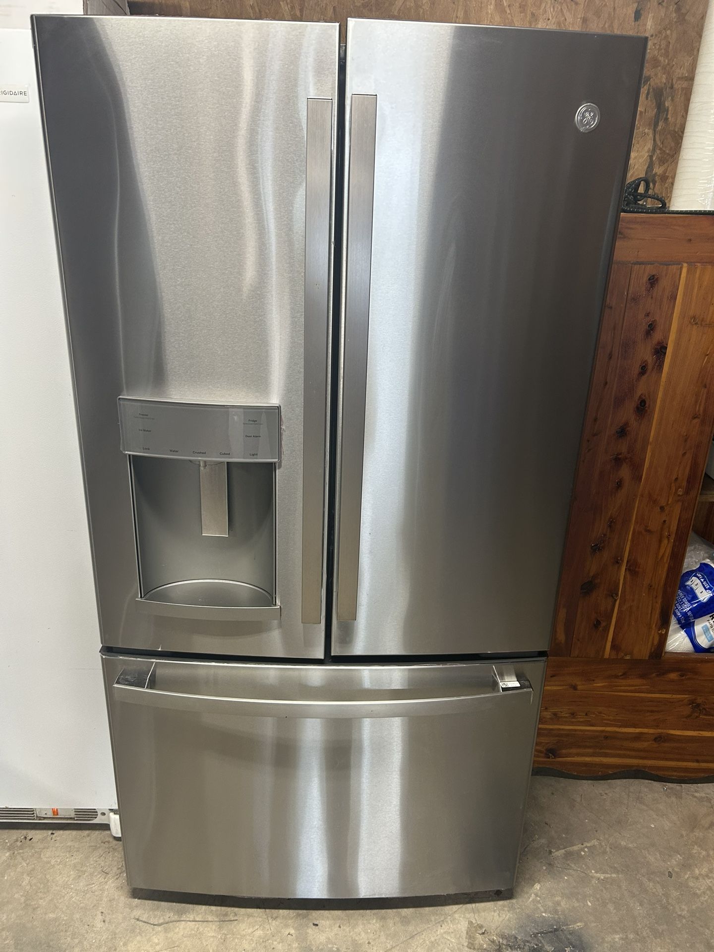 GE PROFILE REFRIGERATOR