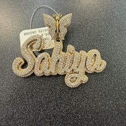 Sahiya Pendant 