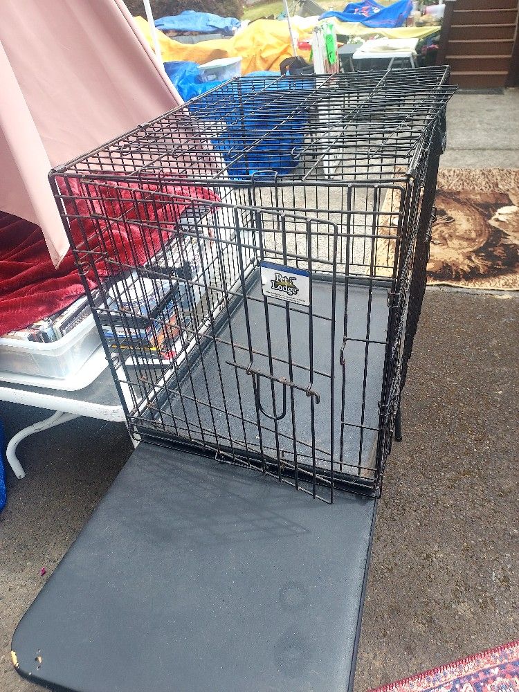 Medium Dog Animal Kennel