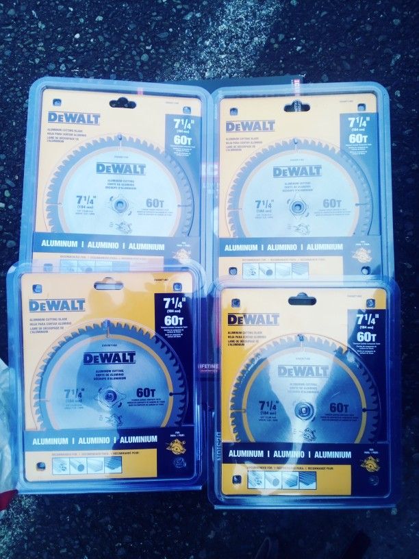 DeWalt 7 1/4 40 Teeth Triple Grip Grade Composite Decking Blades Four Of Them For 120