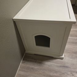 Large Enclosed Litter Box