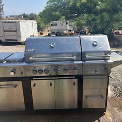 Stainless steel barbecue grill