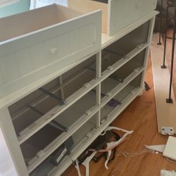 Nice White Queen Bed With 6 Drawer Dresser And Mirror