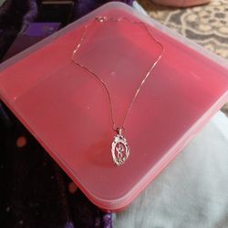 Vintage Sterling Silver Pendant Necklace 18 In Chain 