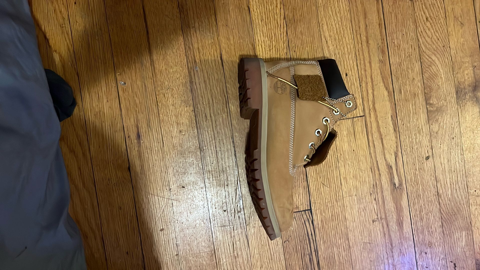Size 7 M Timberlands 