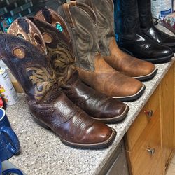 Boots For Sale Just 9 1/2 D.75.$.  Ariar -10 EE120$