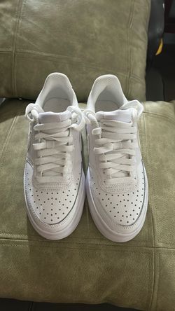 Nike whites shoes size 5 $40