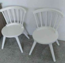 Kid wood chairs