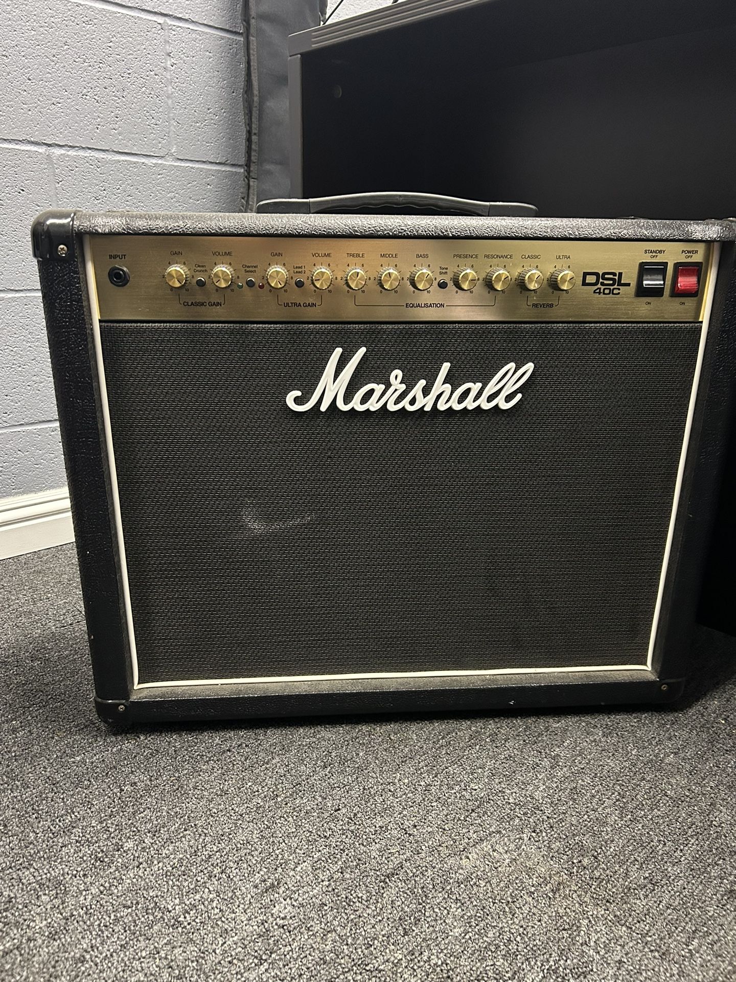 Marshall DSL40 Guitar Amp