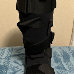 Orthopedic Boot.