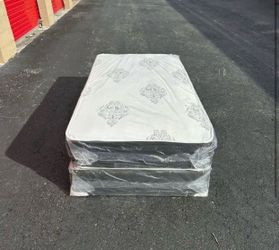 🔥New Twin Size Mattress and Box Spring // Delivery Available 🚛