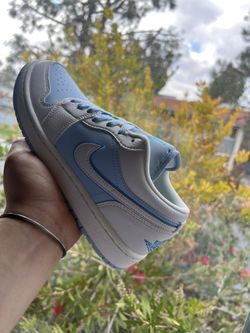 Jordan 1 Low Reverse Ice Blue 7.5W