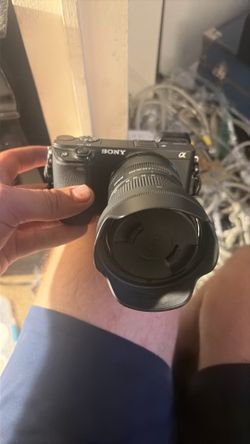 Sony digital camera w/ lens and lots of accessories