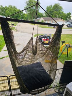 Hanging cargo net chair