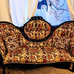Vintage Victorian Couch Good Condition 