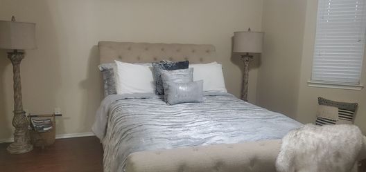 Queen bed set