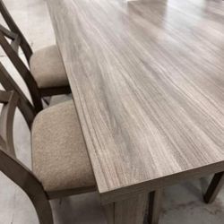 Parellen 5 Piece Dining Set (Table, 4 Chairs) /P