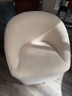 Boucle Swivel Chairs: 2