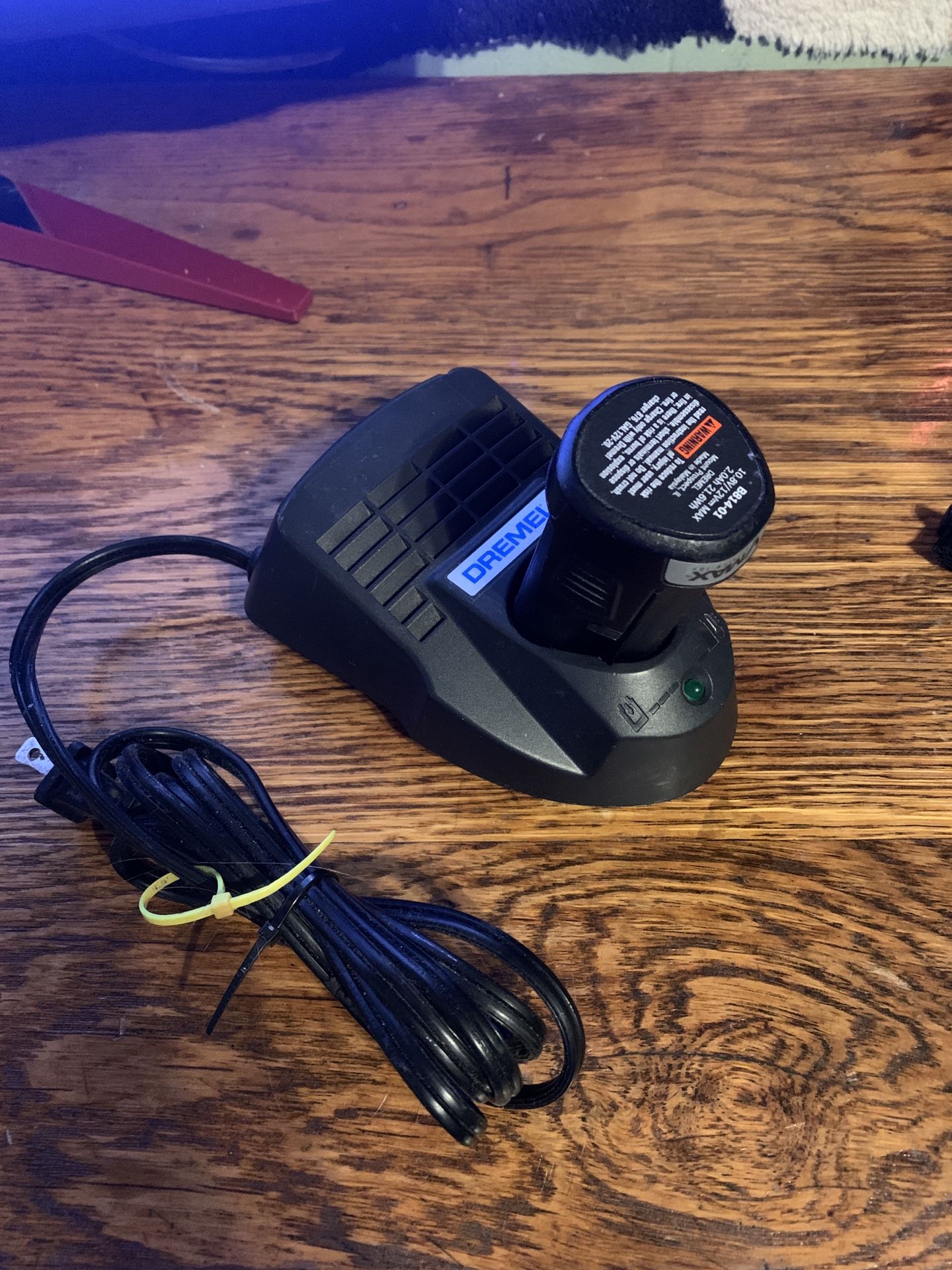 Dremel Battery And Charger.