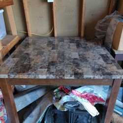 Dinner room table with 5 chairs