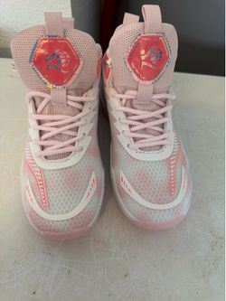 Women’s/men’s basketball sneakers brand new