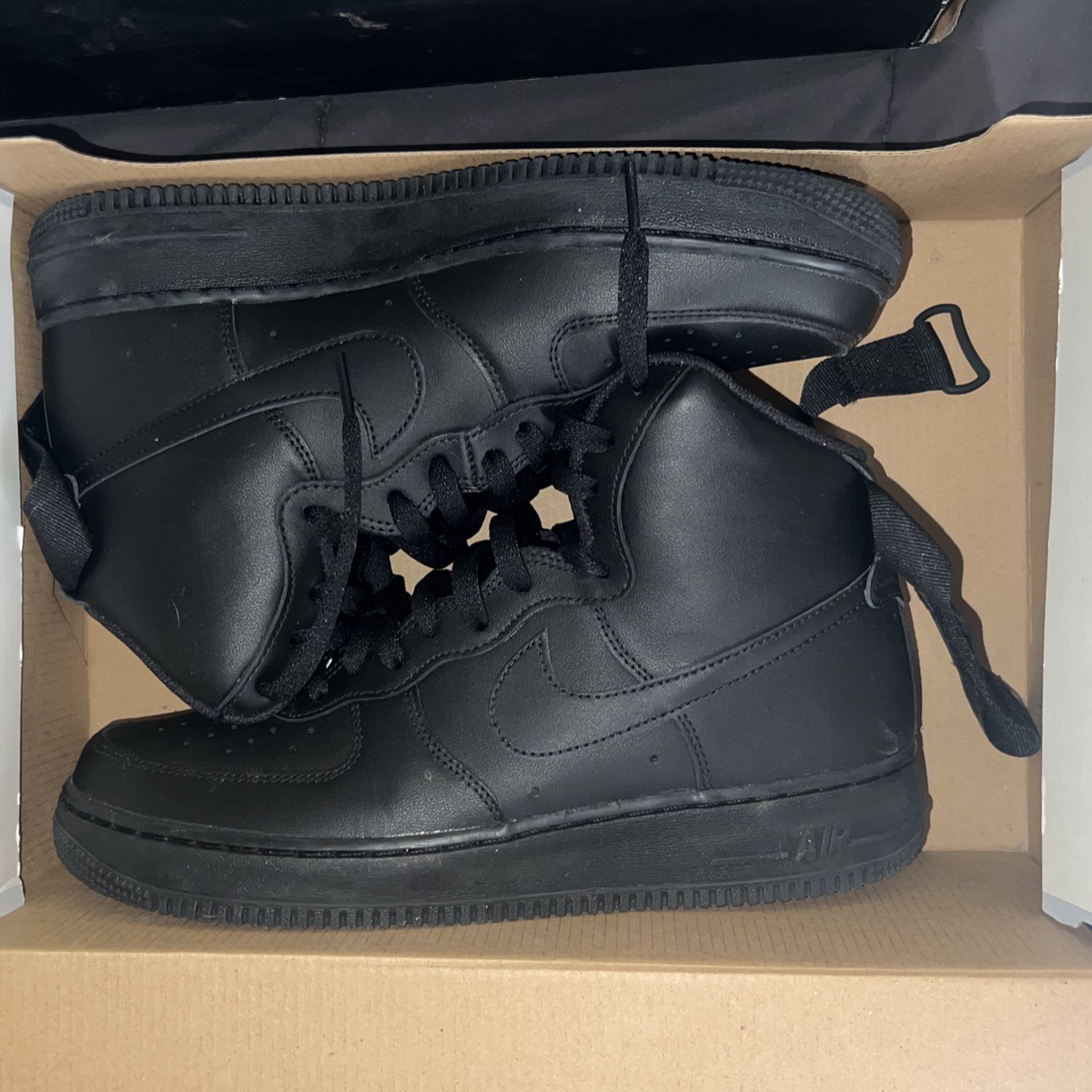 Nike Air Force 1 High ‘07 Size 9M (10.5W) 