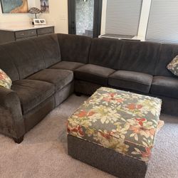 Custom flex steel sectional with matching storage ottoman