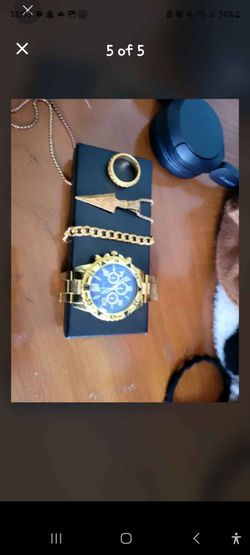 Gold jewelry set