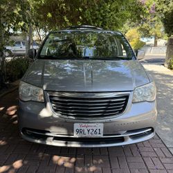2014 Chrysler Town & Country