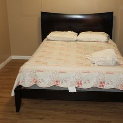  Bed With Mattress,sheets and Pillows. One Mirror And 3 Drawers ( Comes In A Set )