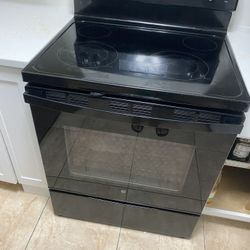 GE stove Great Conditions 