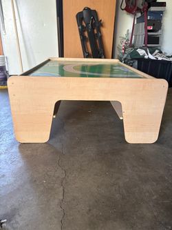 Train/Play Table