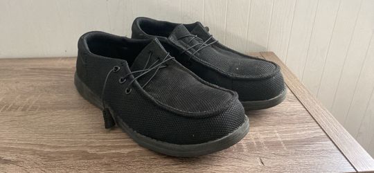 Men's Black Mesh Lace-Up Sneakers Breathable Lightweight Foam Insole