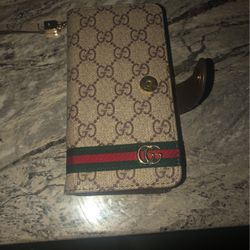 iPhone Gucci Wallet 