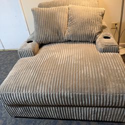 Corduroy Loveseat With Cup Holders!!!!! Same Day Pickup/ Delivery 