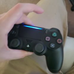 PS4 Playstation 4 Slim 1TB Complete Setup