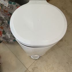 Munchkin Diaper Pail And Bags 