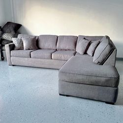 Gray Living Spaces Modern Sectional Sofa with Right Chaise Lounge