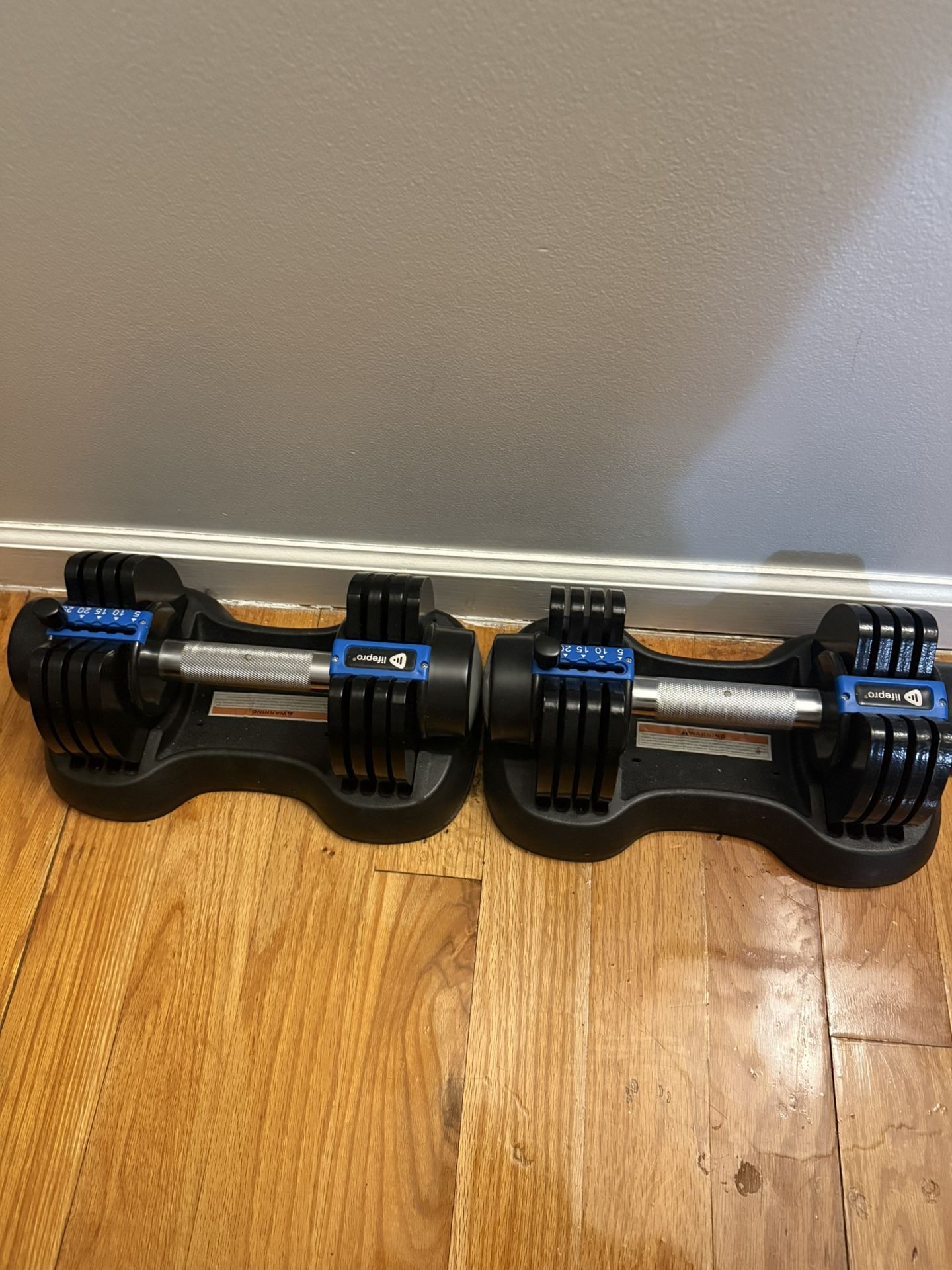 LifePro 5-in-1 Adjustable Dumbbells – 25 lb Pair (Lightly Used) 