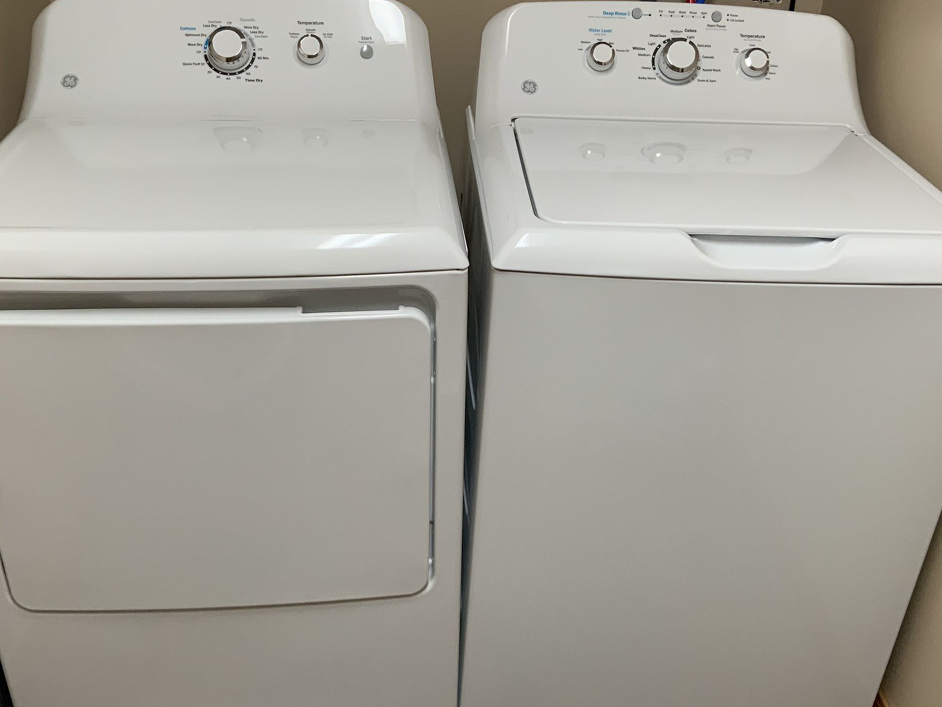 Washer dryer purchased Few Months Ago! Selling Due To Moving