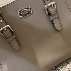 Micheal Kors Purse !