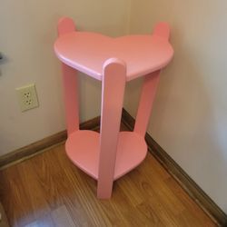 Heart shaped pink corner shelf,  Side table in shape of a Heart. Plant stand, Toy shelf.