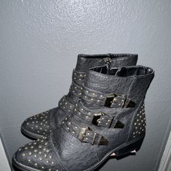 yolo black boots 