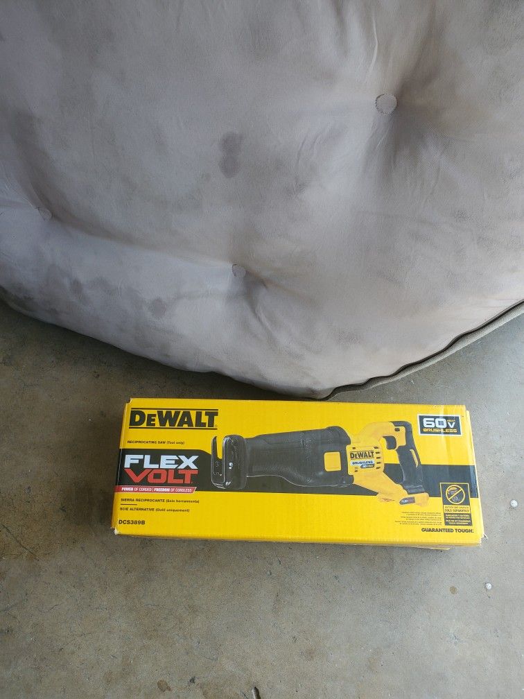 Dewalt Saw