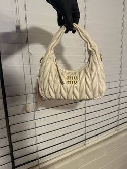 White Mui purse new with box  comes with short and longer strap