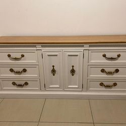*BEST OFFER** White Solid Wood Dresser And Nightstands