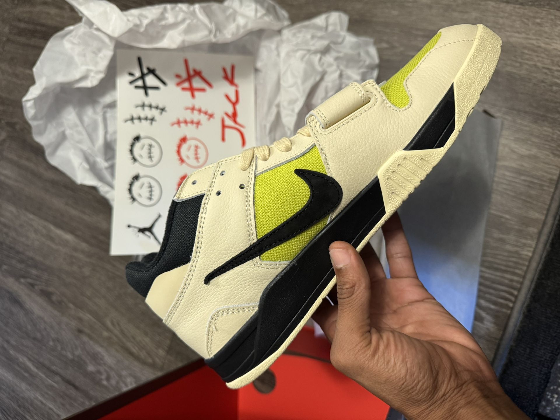 220$