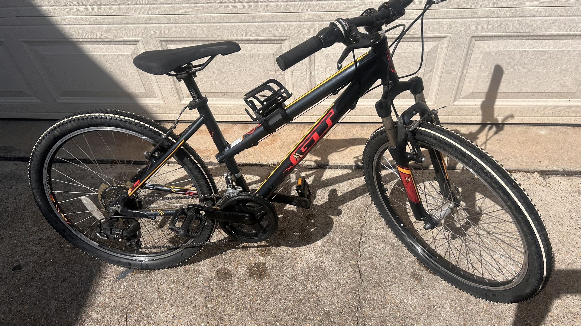 GT All terrain Bicycle 565 Lola 6061 Aluminum -Reduced Again