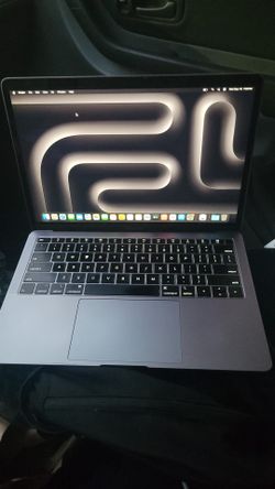 Apple MacBook Air 13-inch 2019 - Intel Core i5, 8GB RAM, 121GB SSD with charger
