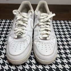 Nike Air Force 1s - used - good for everyday shoes